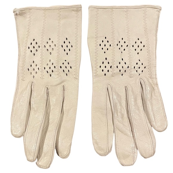48. Cream Off-White Ivory Kid Leather 1960s Vintage Gloves Antique Ladies Sz 7.5 - Picture 4 of 6